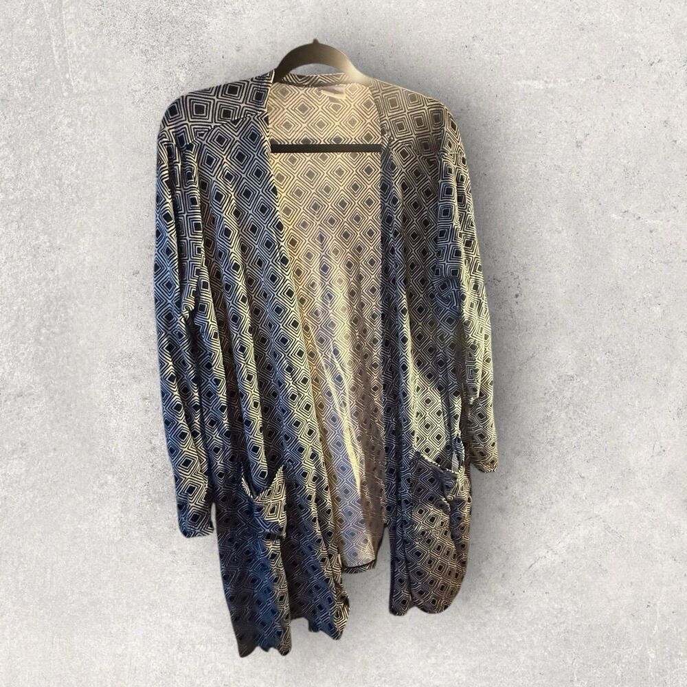 Lularoe Caroline Cardigan Sweater 2XL Black And White Geometric Pattern NWT